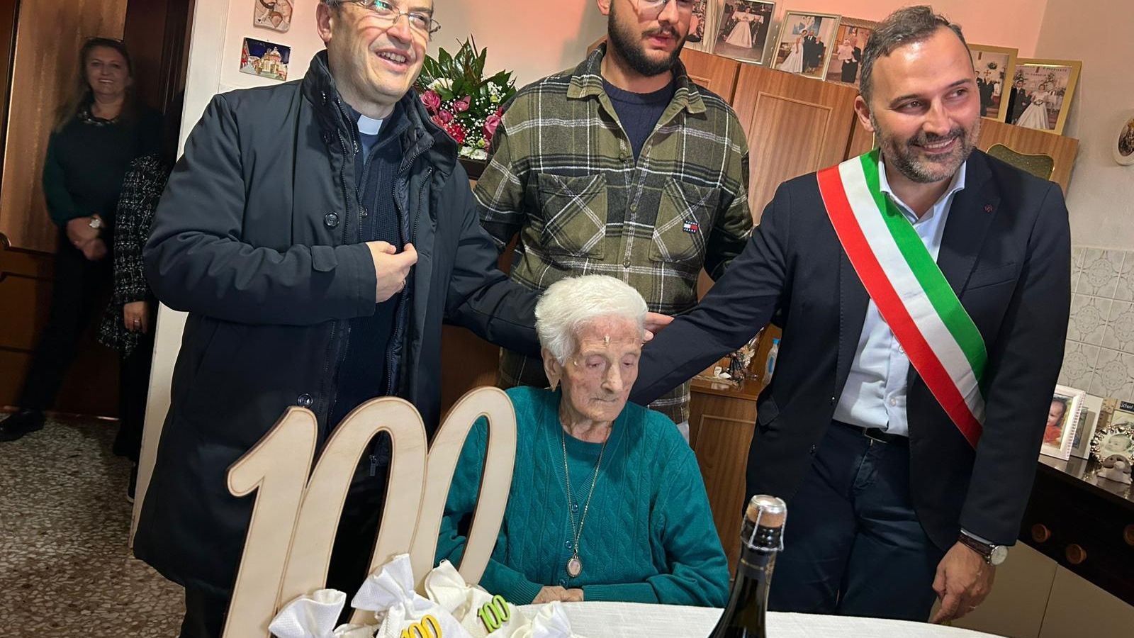 AVIGLIANO, NONNA MARGHERITA COMPIE 100 ANNI